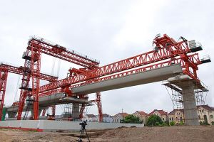 Tipo feixe concreto do fardo que erige o método de lançamento de lançamento do feixe do guindaste de pórtico de 100 toneladas